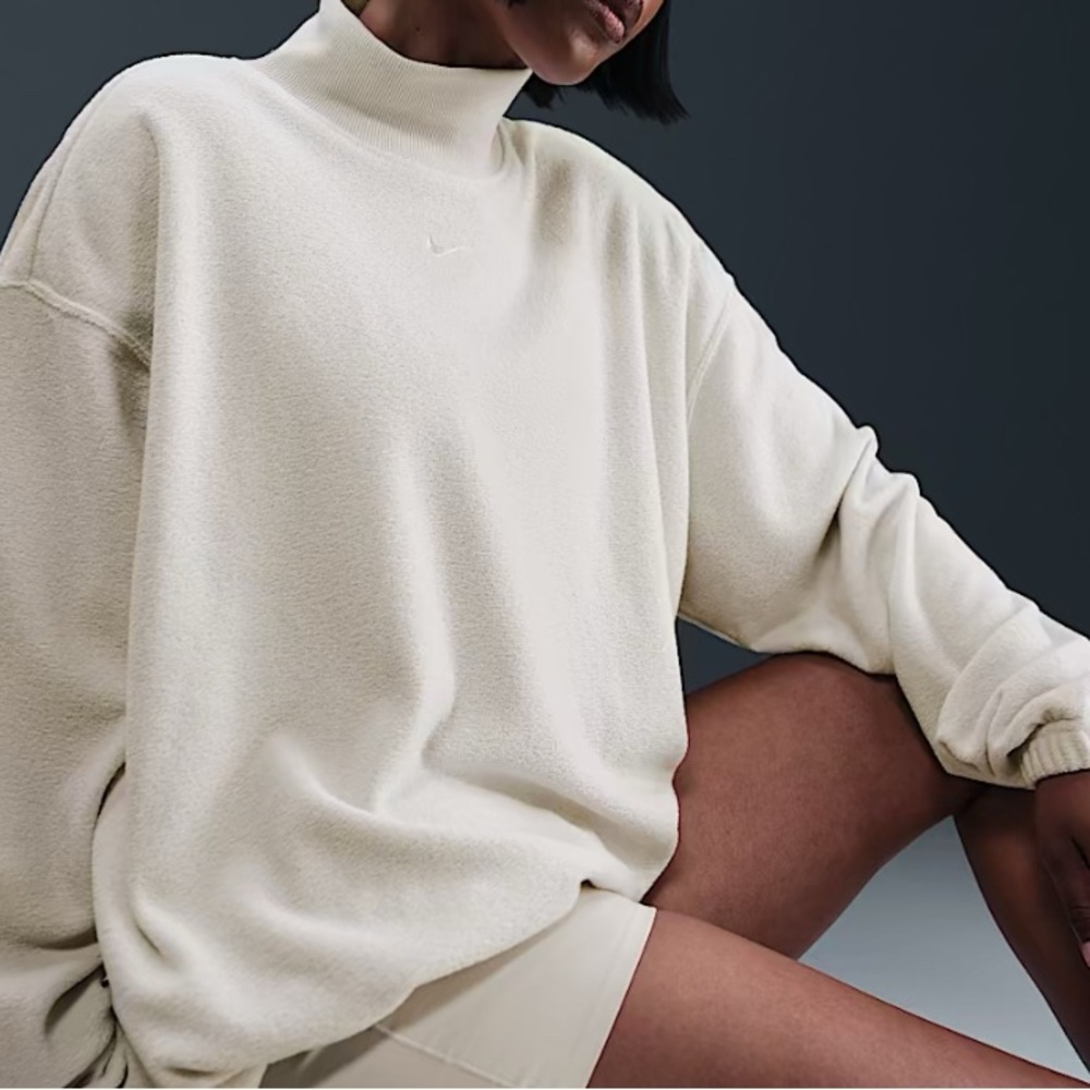 Nike Sportswear Phoenix Plush Women's Cozy Fleece Oversized Mock-Neck Top XS